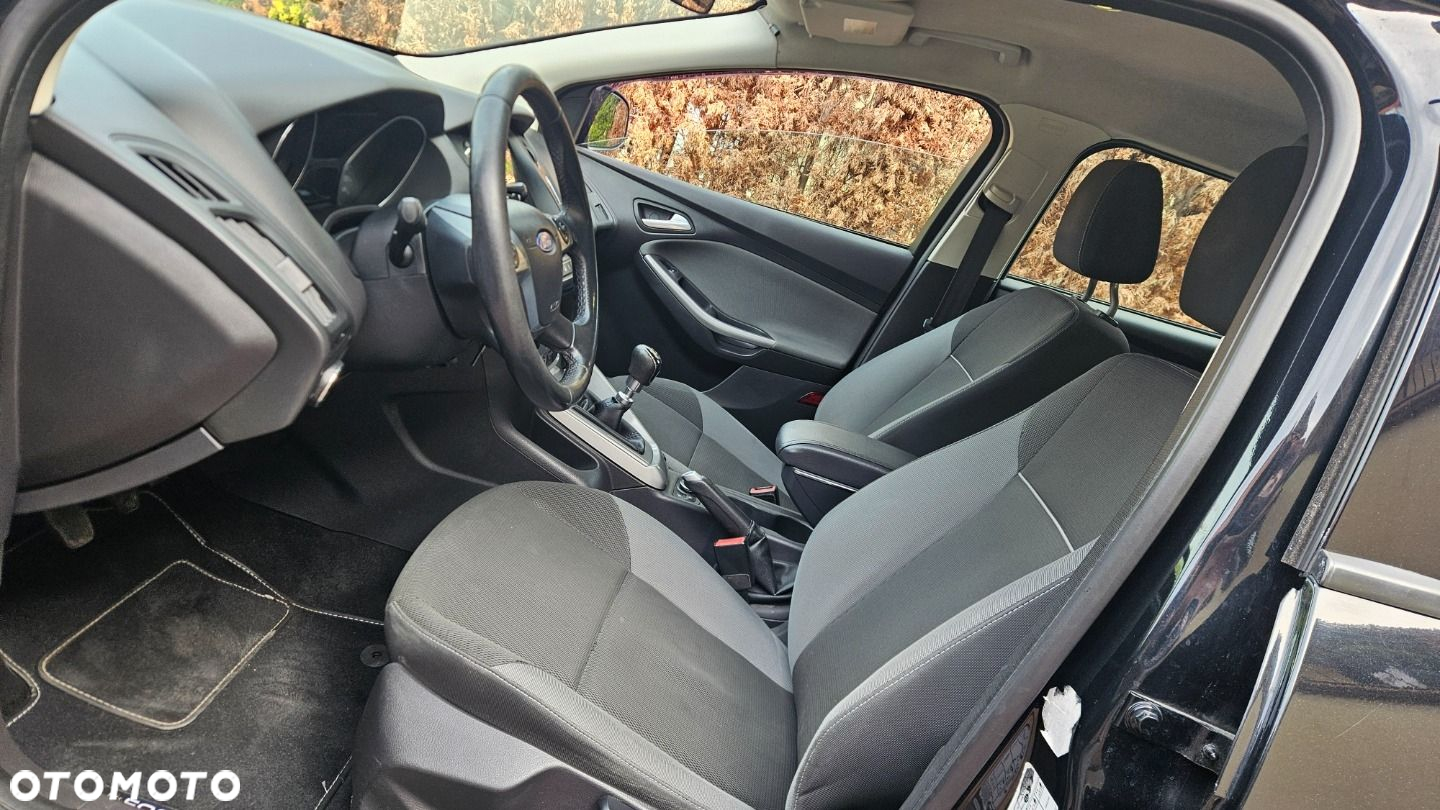 Ford Focus Turnier 1.6 TDCi DPF Start-Stopp-System Ambiente - 12