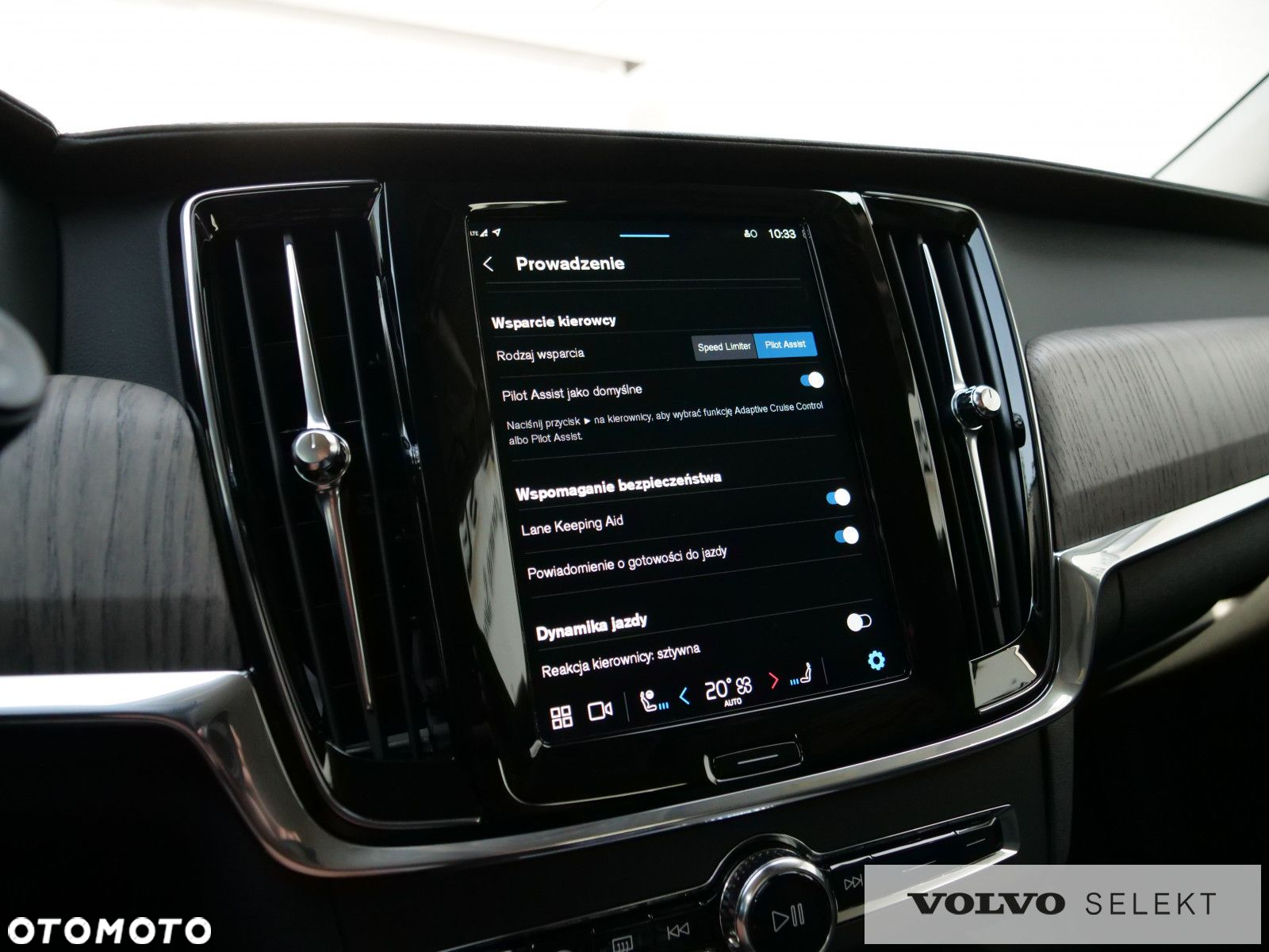 Volvo V90 Cross Country - 27