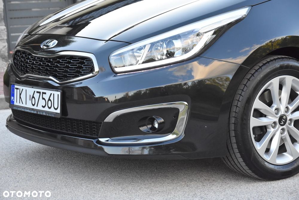 Kia Ceed 1.6 GDI ISG Dream-Team Edition - 15