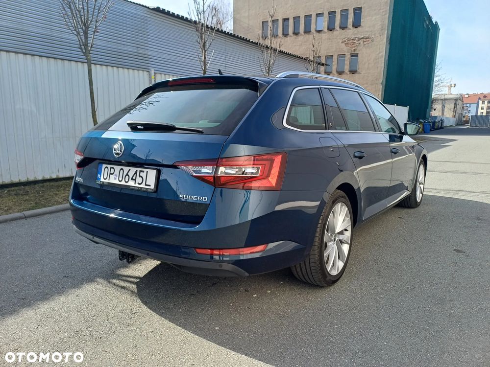 Skoda Superb 2.0 TDI Style DSG - 6