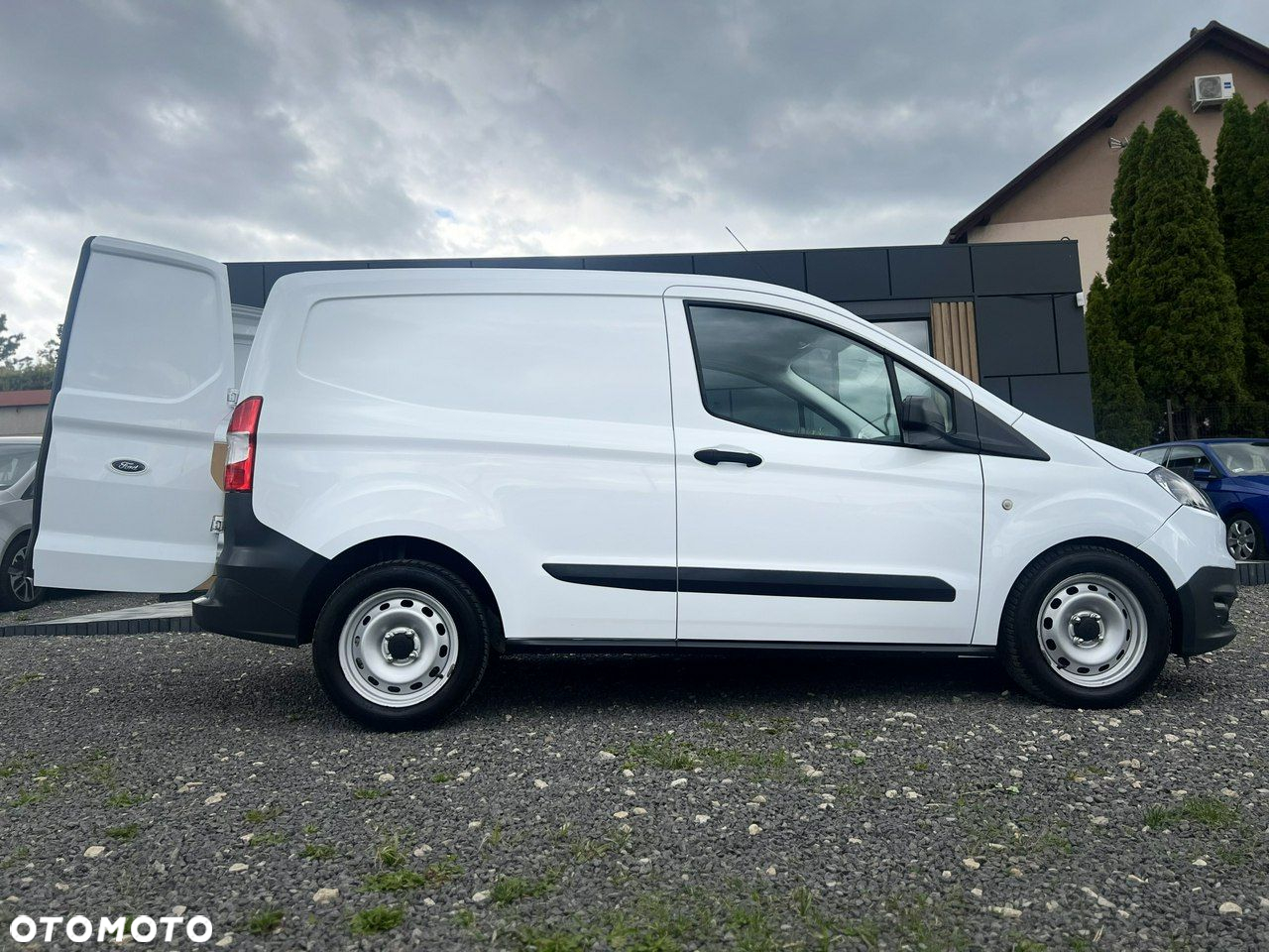 Ford Transit Courier 1.5 TDCi Ambiente - 14
