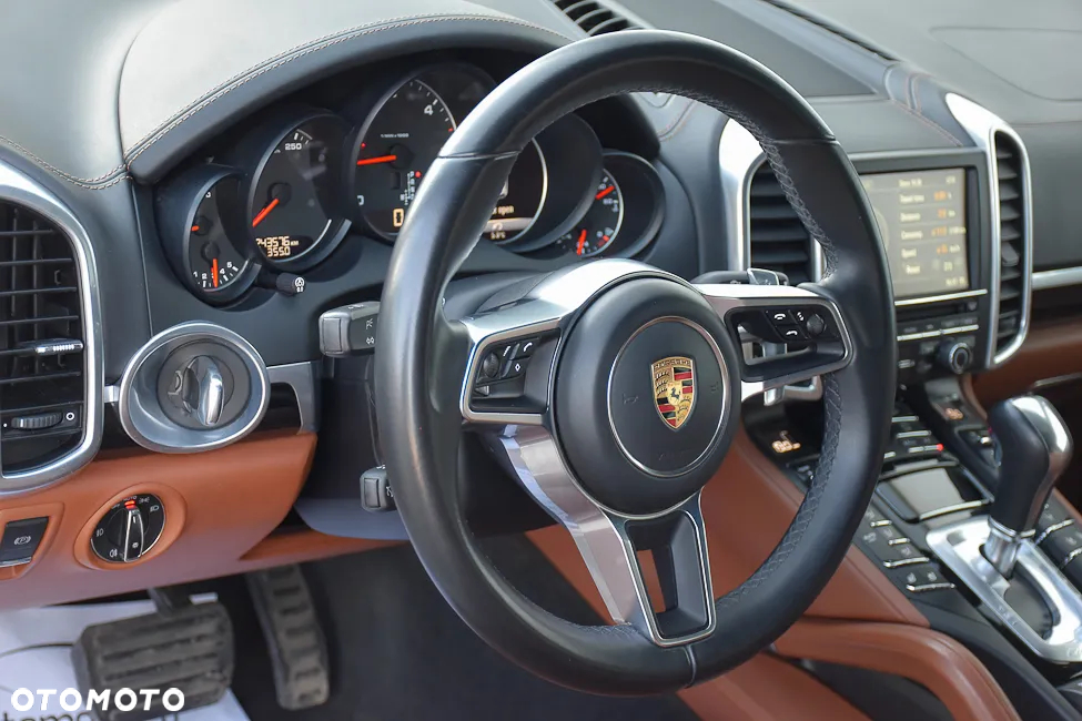 Porsche Cayenne Diesel Platinum Edition - 19