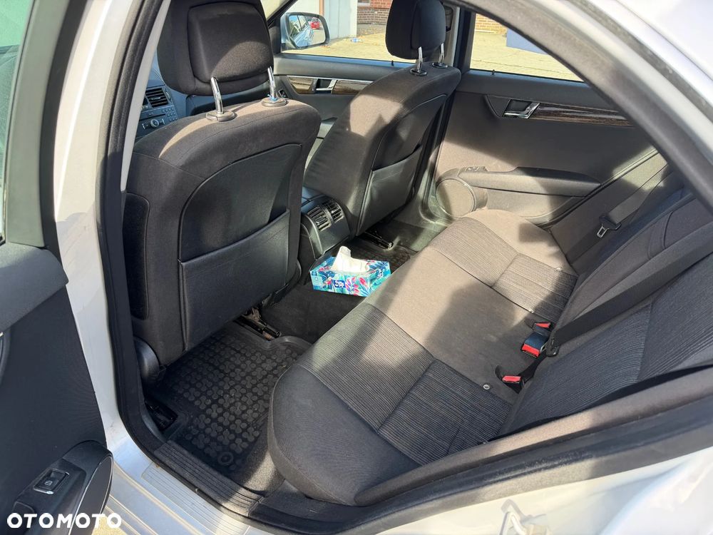 Mercedes-Benz Klasa C 220 CDI DPF Automatik Elegance - 7