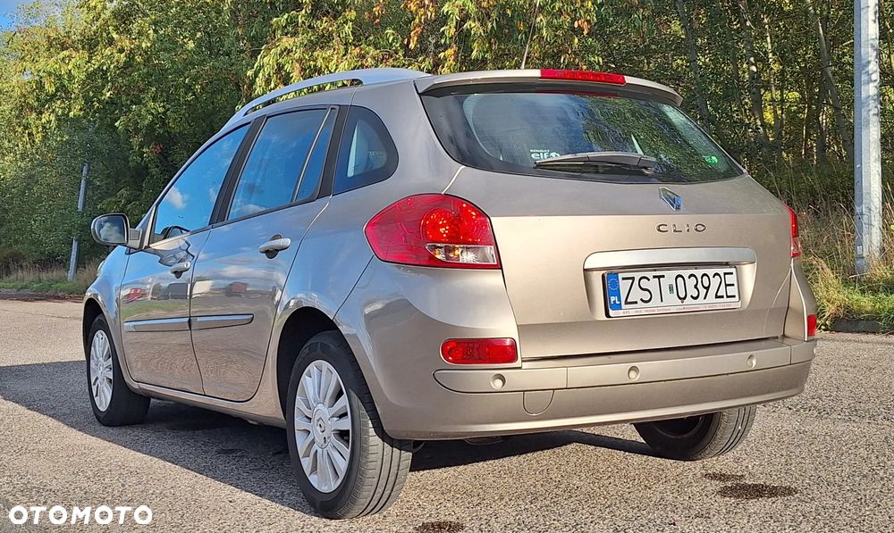 Renault Clio - 6