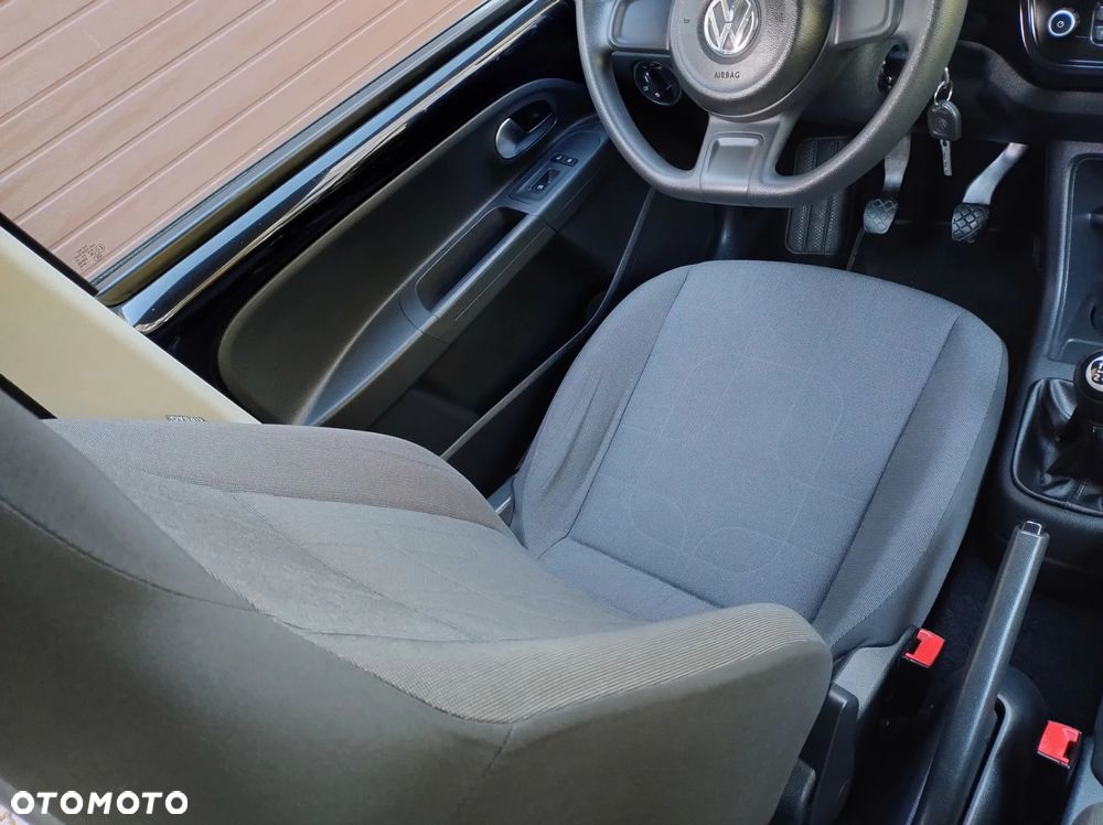 Volkswagen up! - 31
