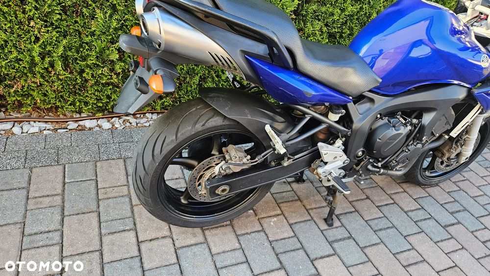 Yamaha FZ6 - 8