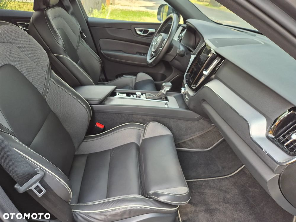 Volvo XC 60 D4 Geartronic RDesign - 19