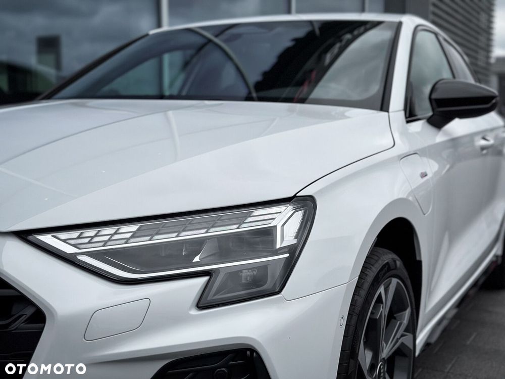 Audi A3 Sportback - 13
