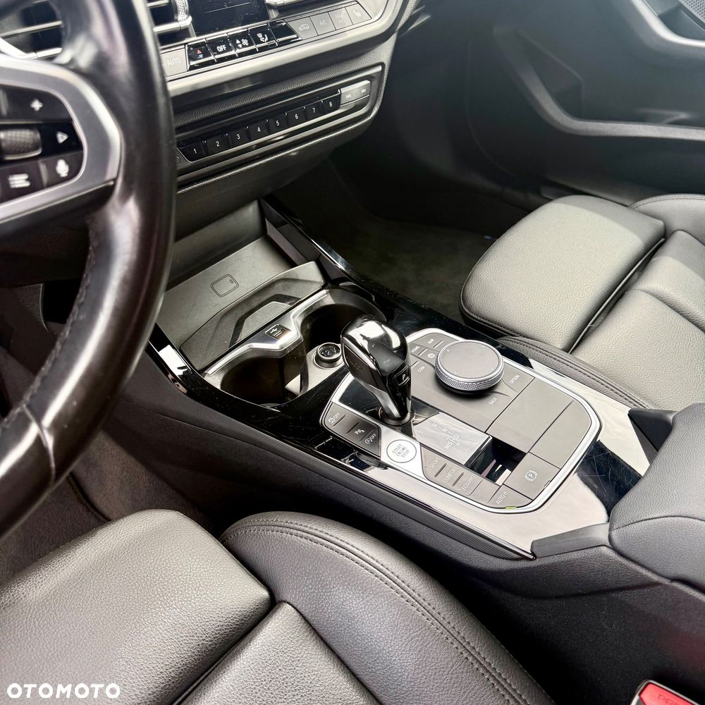 BMW Seria 2 218i - 17