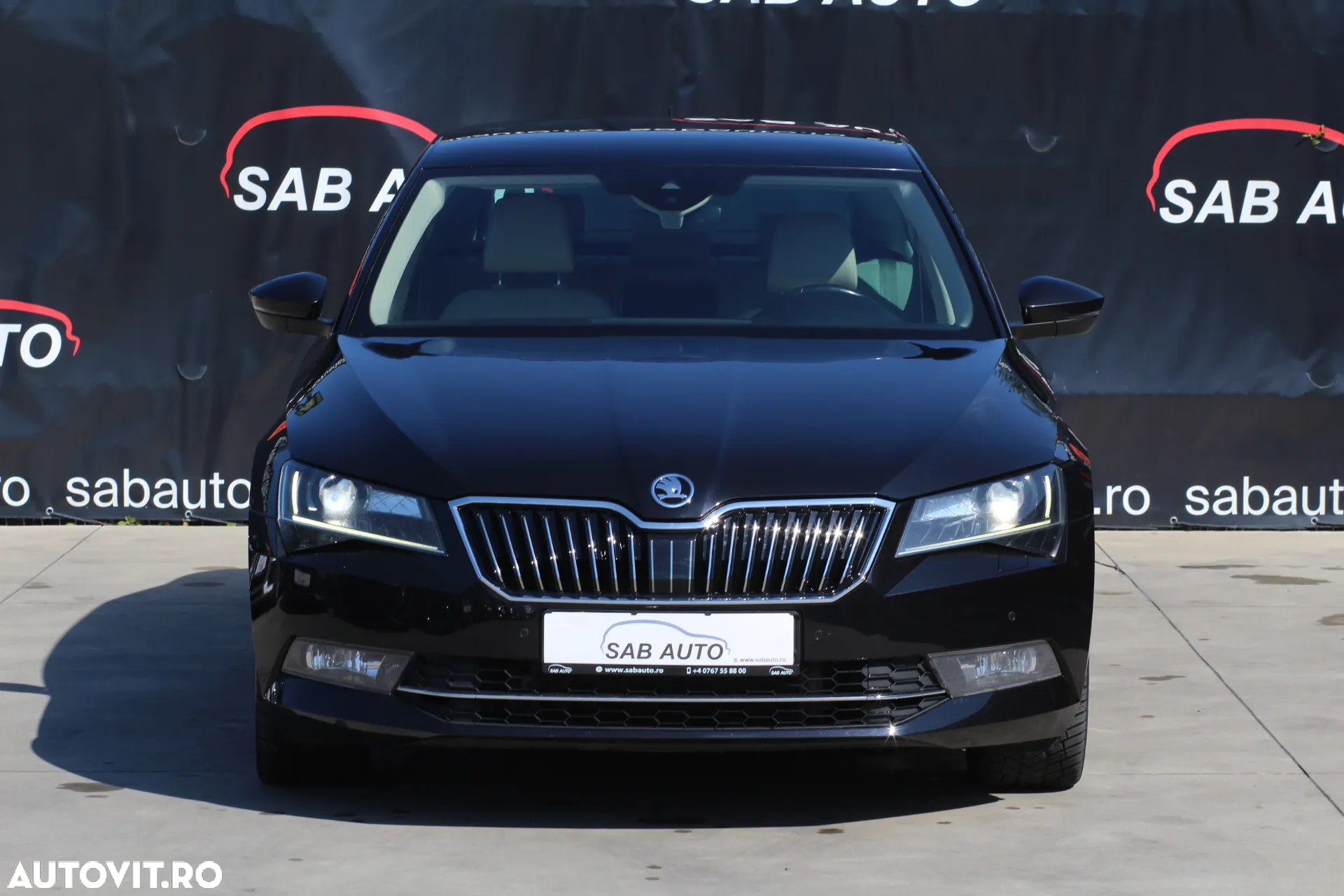 Skoda Superb 2.0 TDI DSG Laurin & Klement - 3