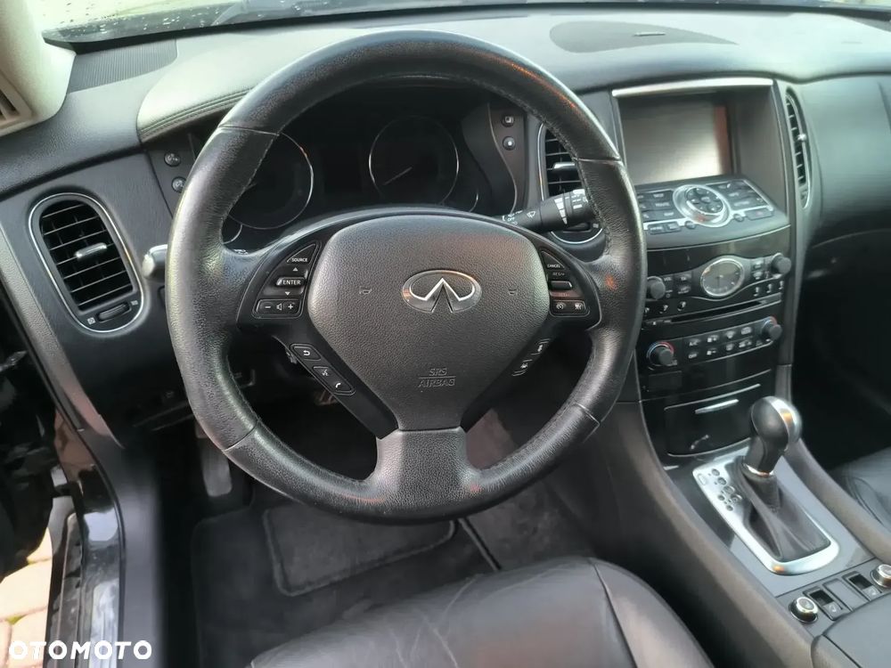 Infiniti QX50 3.0d - 16