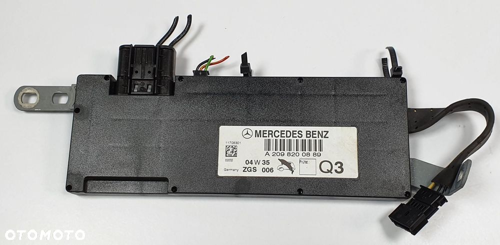 WZMACNIACZ ANTENY MERCEDES W209 A2098200889 - 1