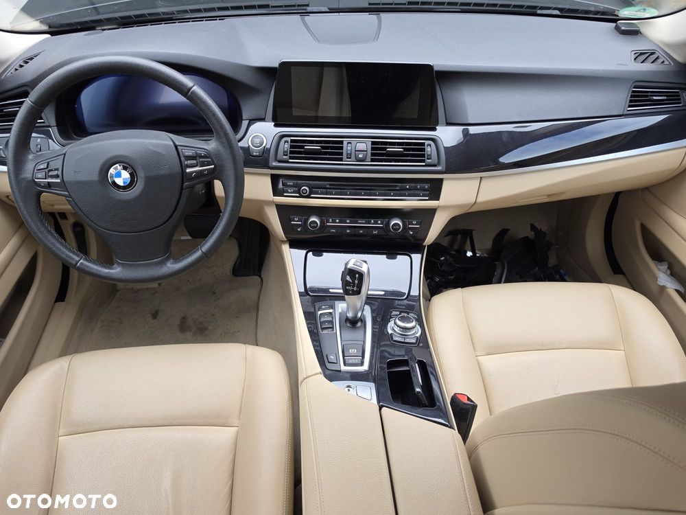 BMW Seria 5 520i - 15