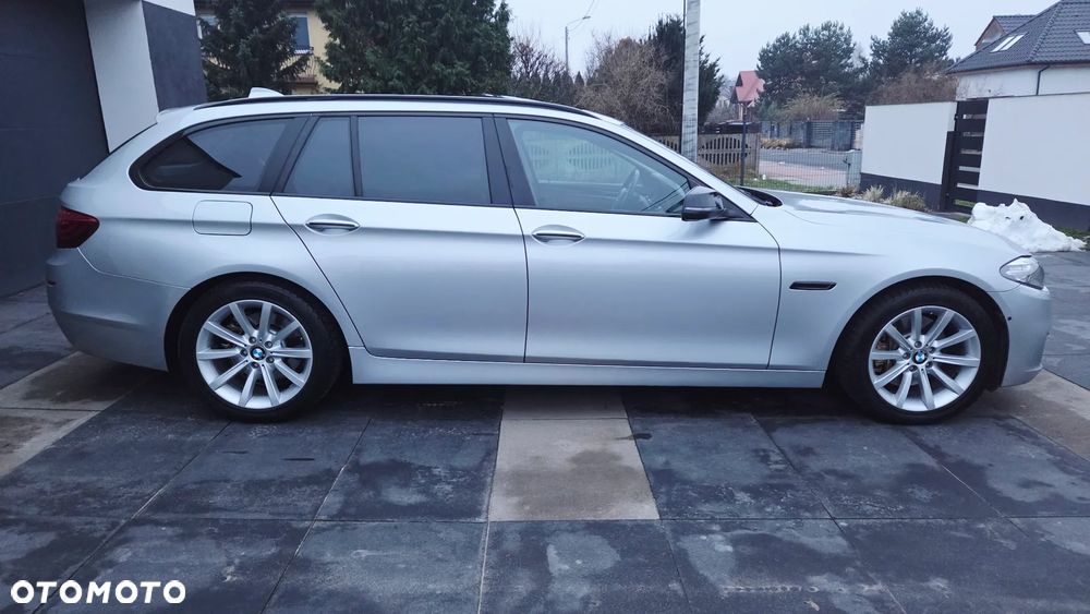 BMW Seria 5 525d xDrive - 7