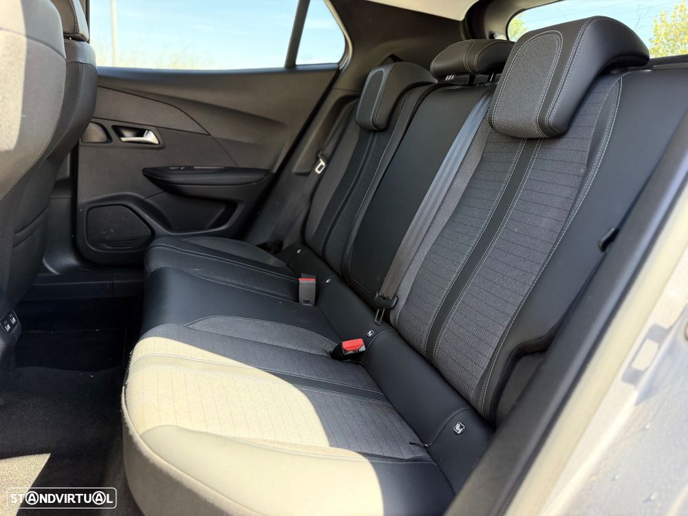 Peugeot 2008 PureTech 130 EAT8 Allure - 11