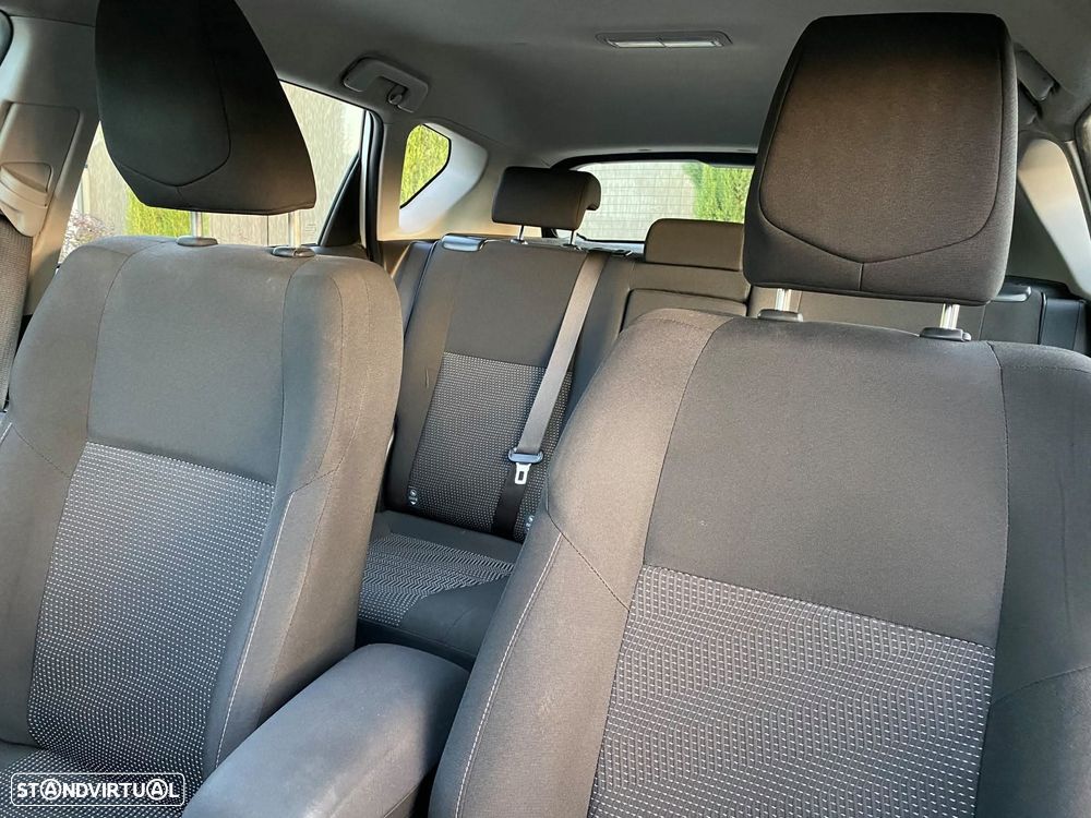 Toyota Auris 1.8 HSD Comfort - 18