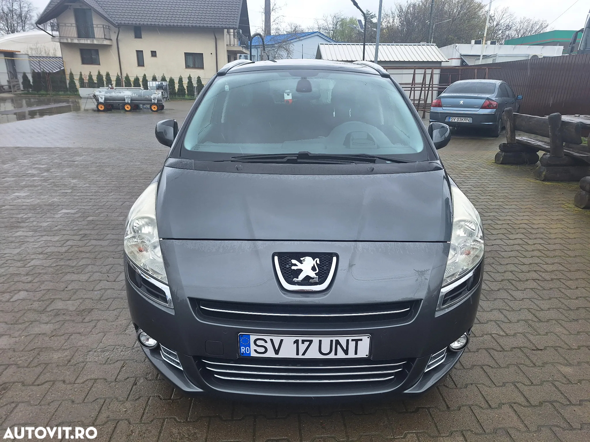 Peugeot 5008 - 8