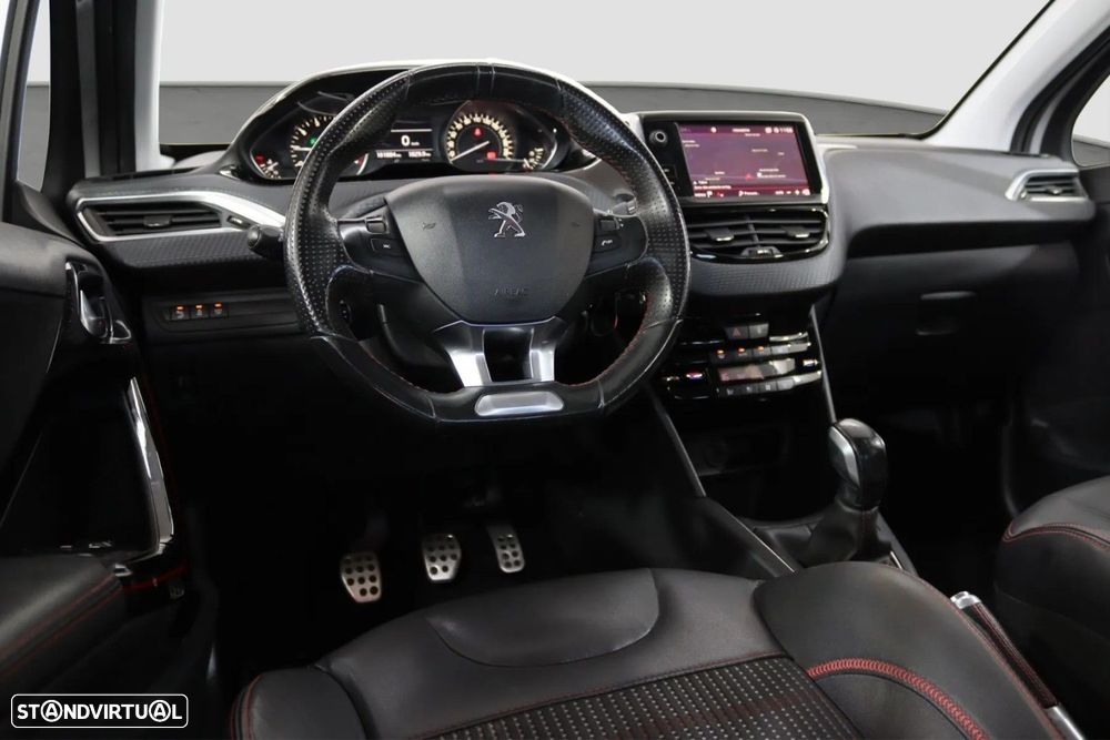 Peugeot 208 1.2 PureTech GT Line - 5