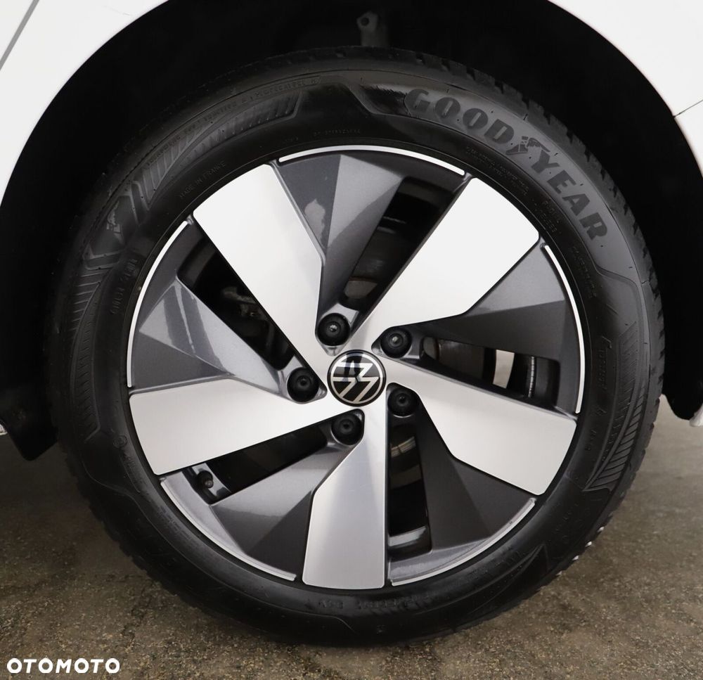 Volkswagen Passat - 26