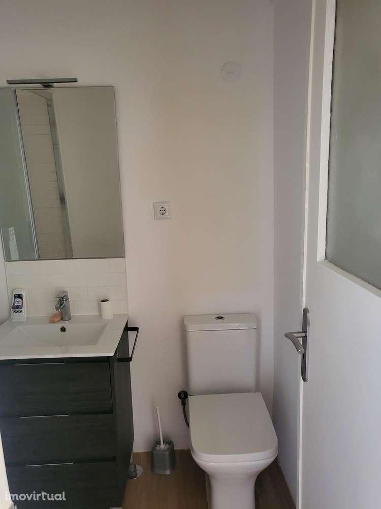 T1 Moscavide Equipado e Mobilado - Grande imagem: 2/4