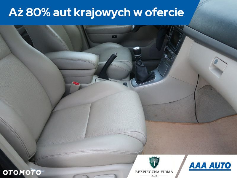 Toyota Avensis - 10