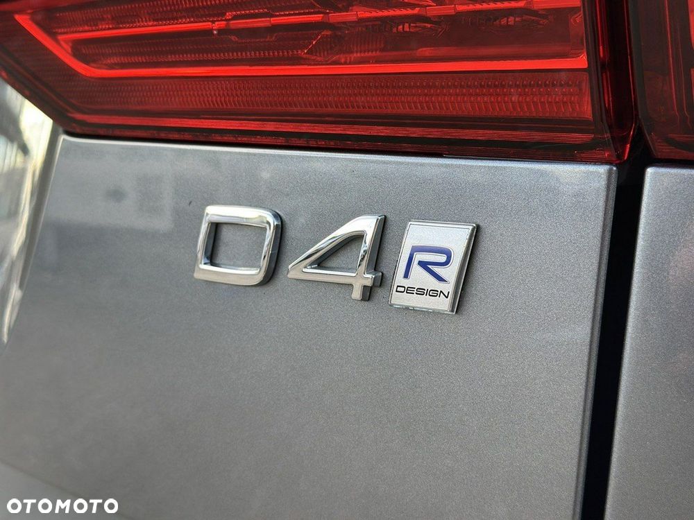 Volvo XC 60 D4 R-Design - 30