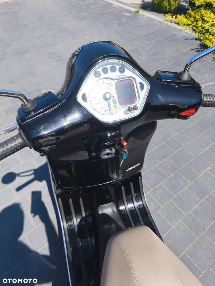 Vespa Grantourismo - 5