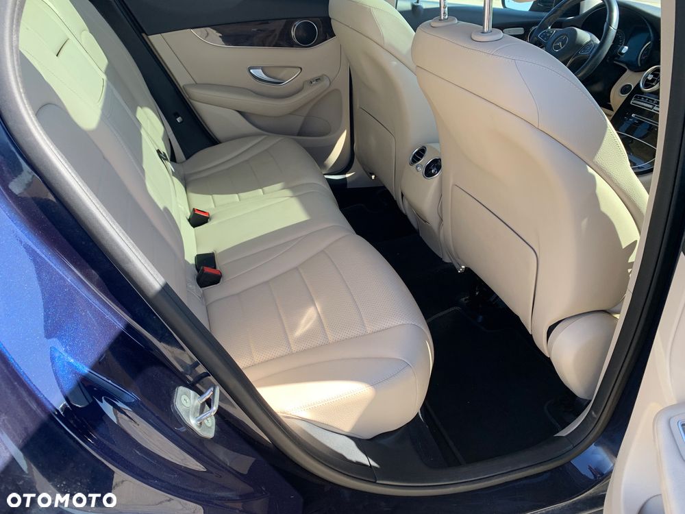 Mercedes-Benz GLC - 22