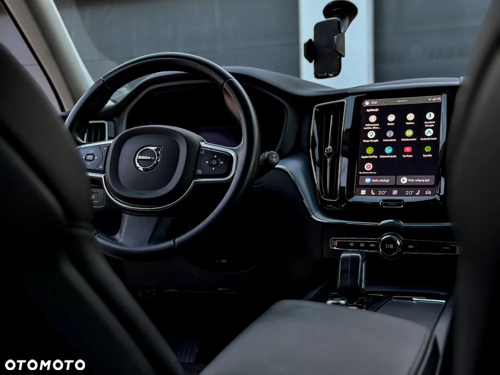 Volvo XC 60 T6 AWD Recharge Plus Bright - 25