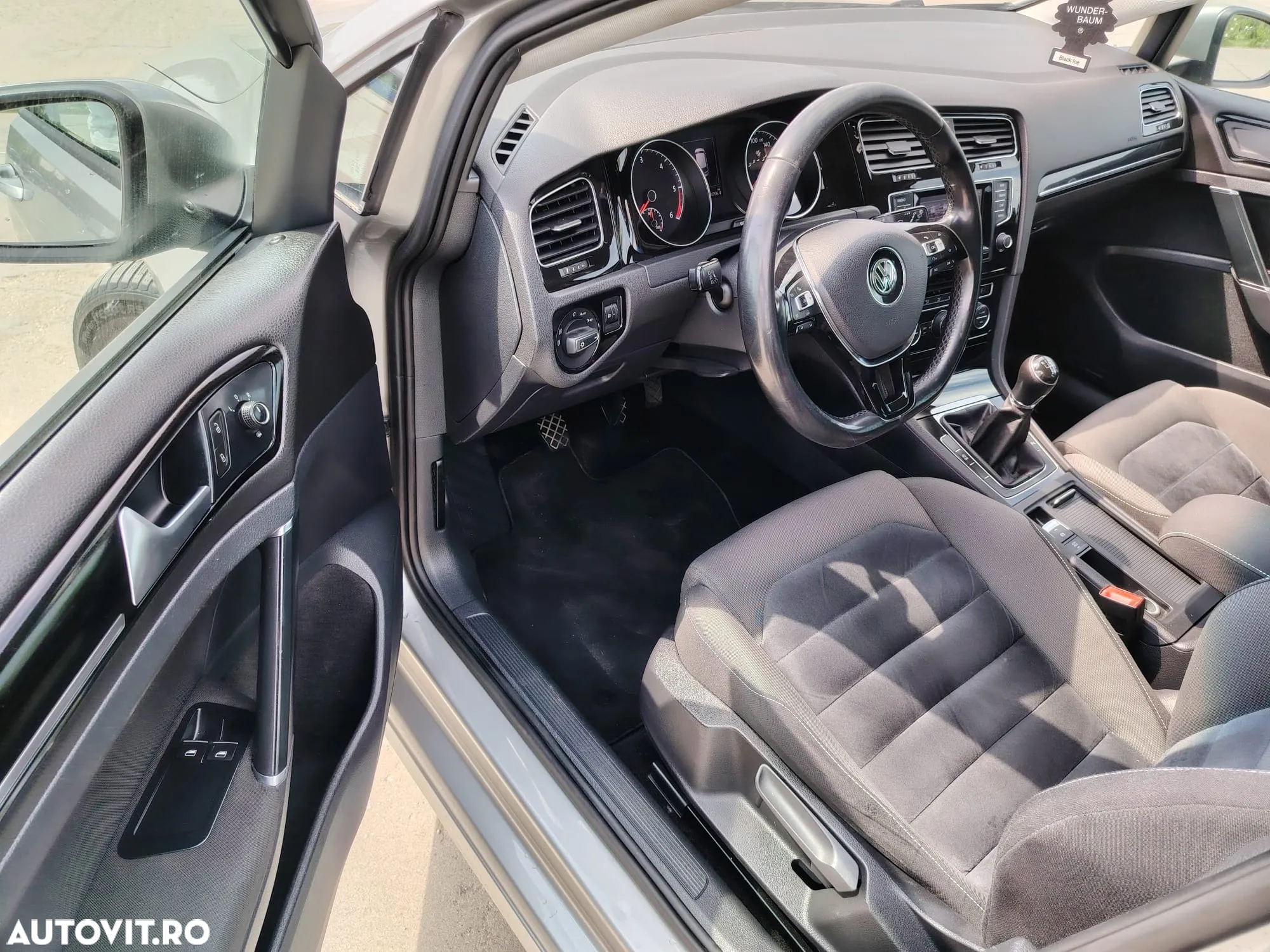 Volkswagen Golf 2.0 TDI DPF BMT Comfortline - 12