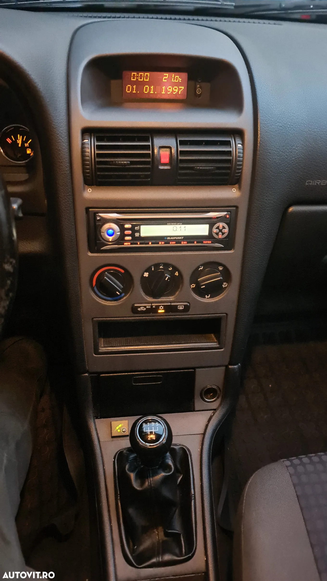Opel Astra Classic Caravan 1.6i - 22