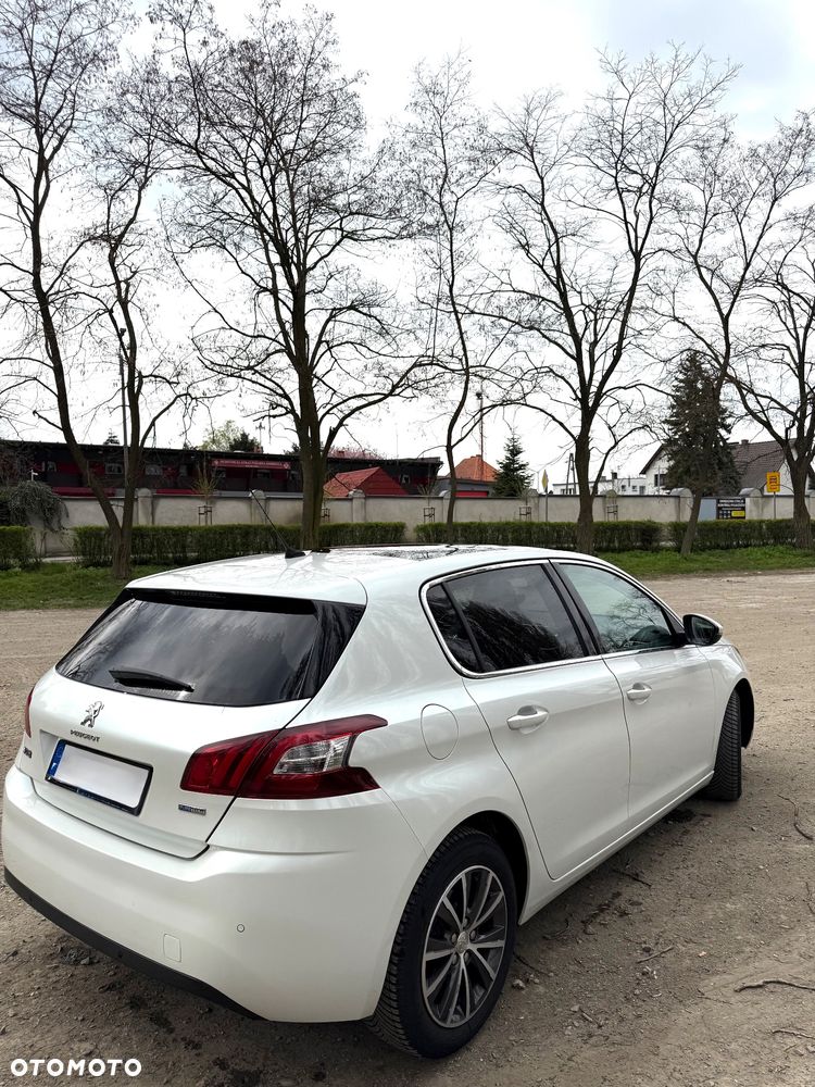 Peugeot 308 1.2 PureTech Allure S&S - 2