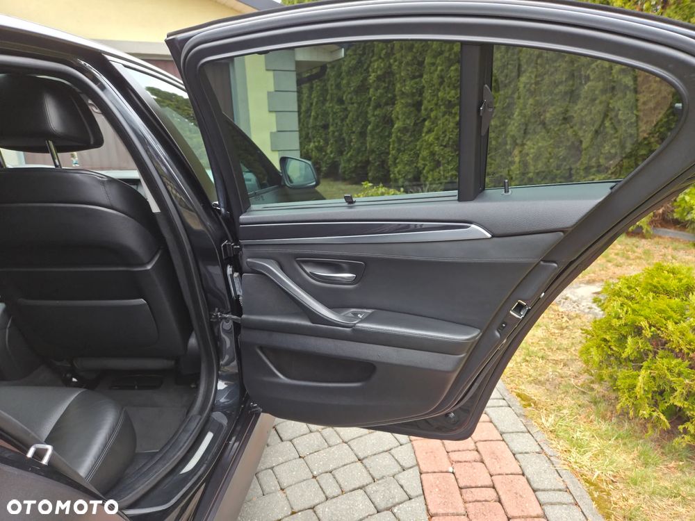 BMW Seria 5 535d - 19