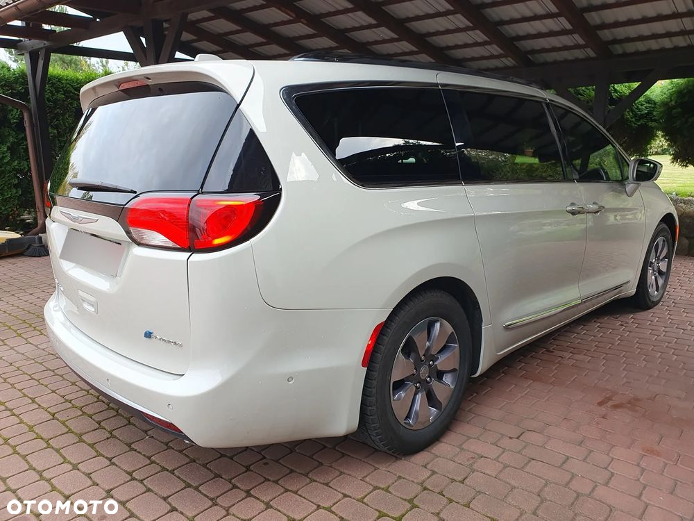 Chrysler Pacifica - 10