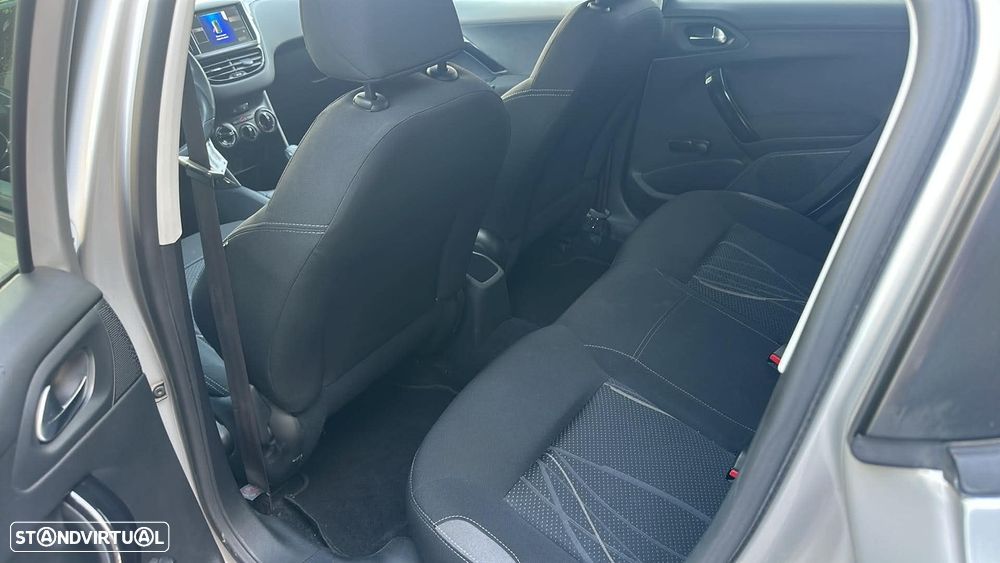Peugeot 208 1.2 VTi Active - 12