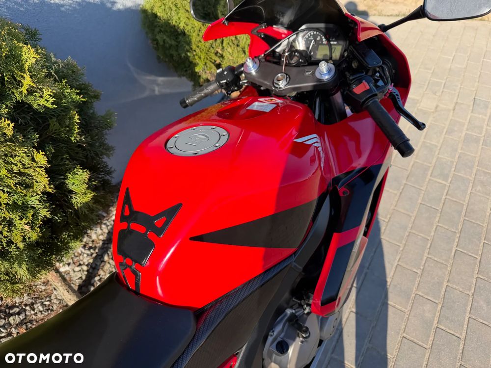Honda CBR - 27