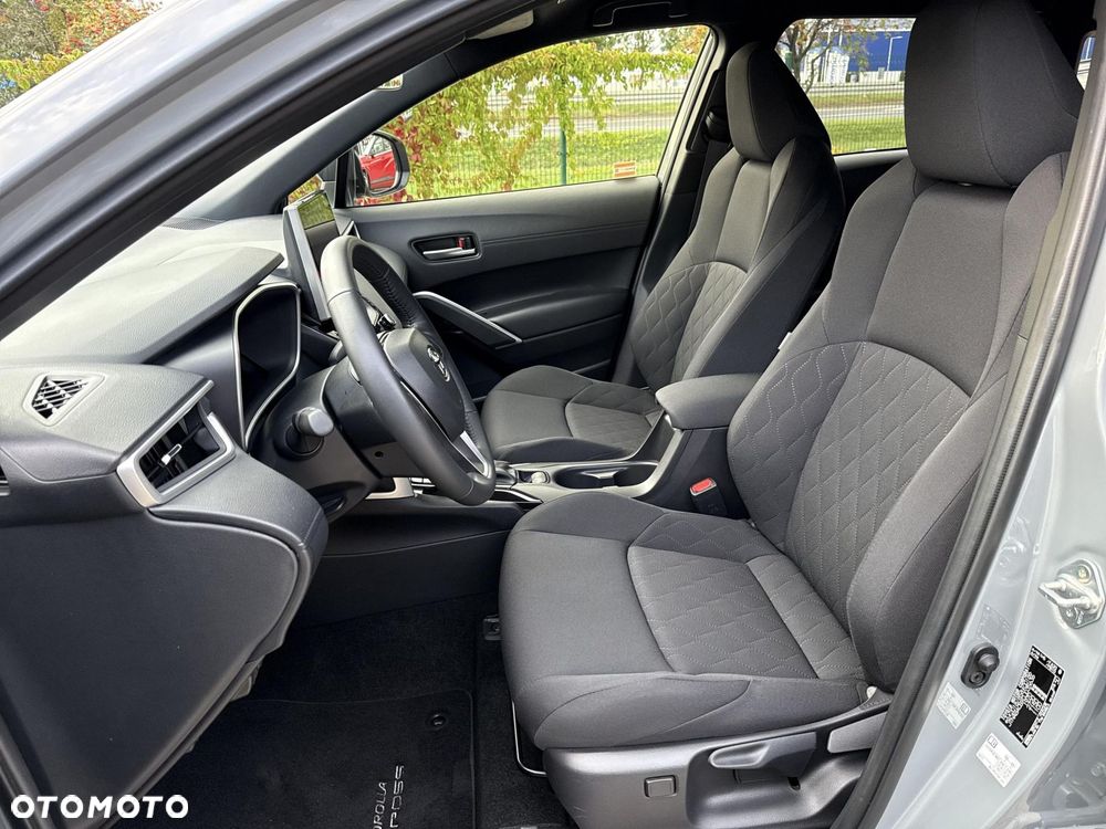 Toyota Corolla Cross - 15