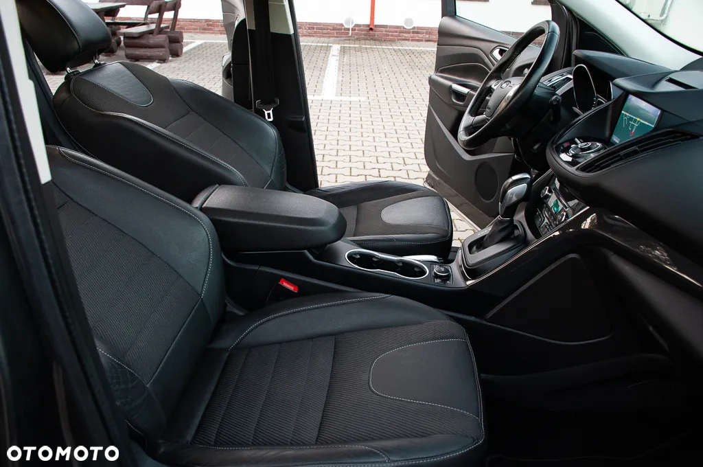 Ford Kuga 2.0 TDCi 4x4 Individual - 26
