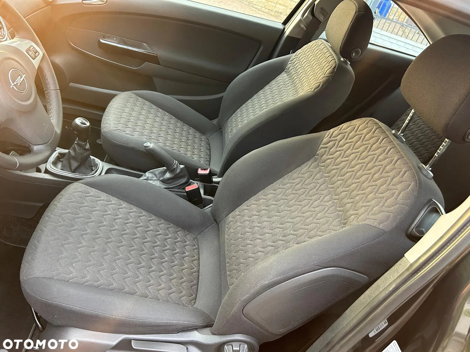 Opel Corsa 1.4 16V Active - 22