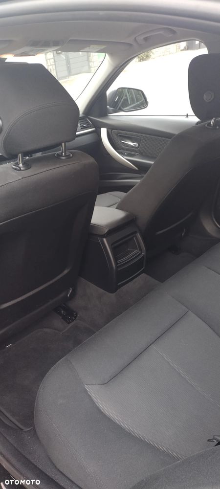 BMW Seria 3 318i Advantage - 20