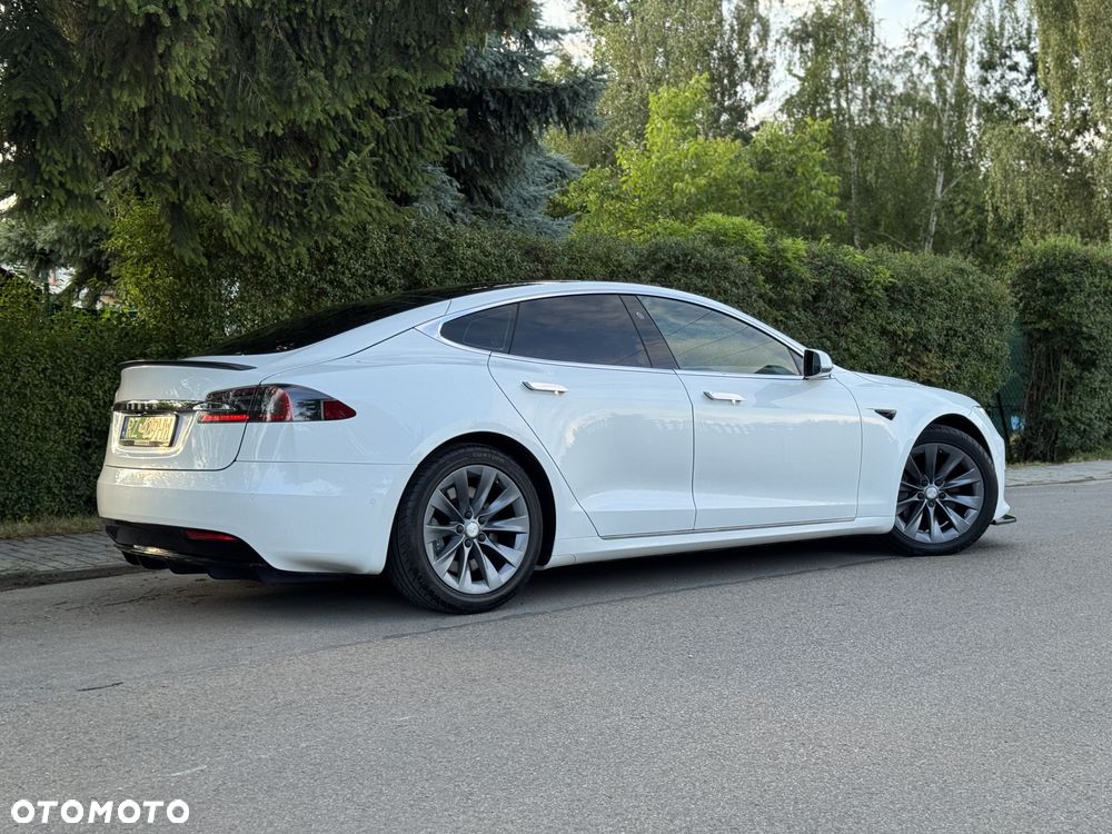 Tesla Model S Long Range Plus - 16