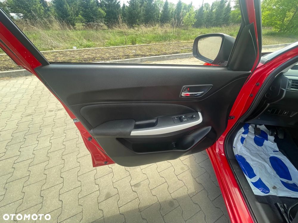 Suzuki Swift 1.2 Dualjet Allgrip Comfort - 17