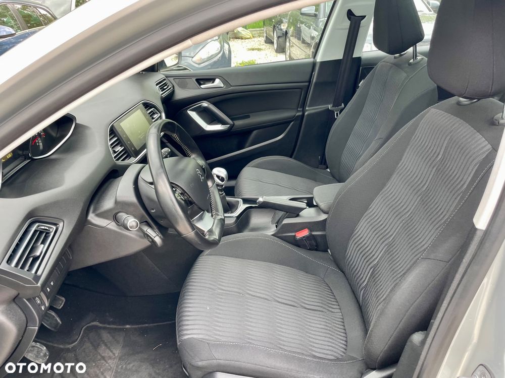 Peugeot 308 BlueHDi 120 Stop & Start Business-Line - 27