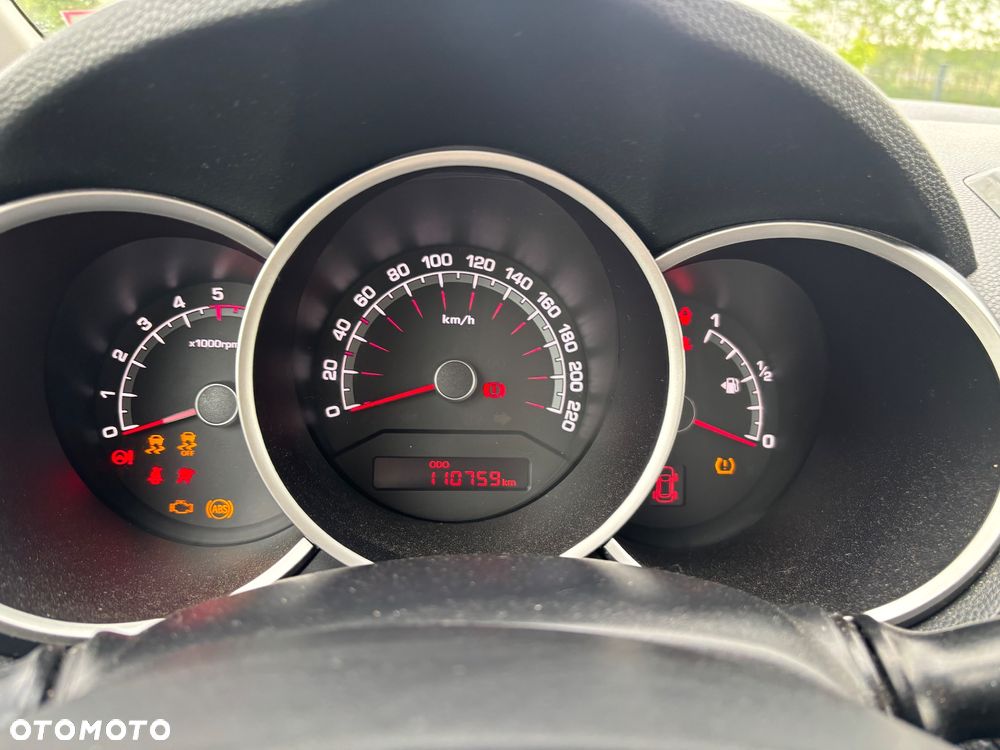 Kia Venga 1.6 CRDi L - 15
