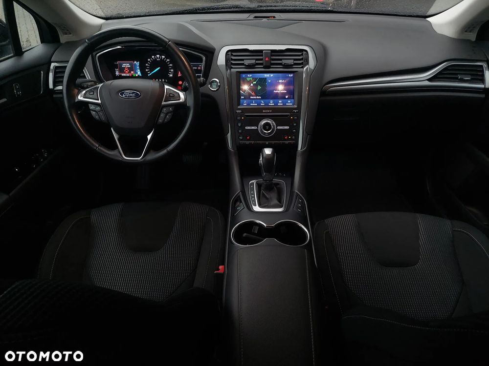 Ford Mondeo 2.0 Hybrid Titanium - 22