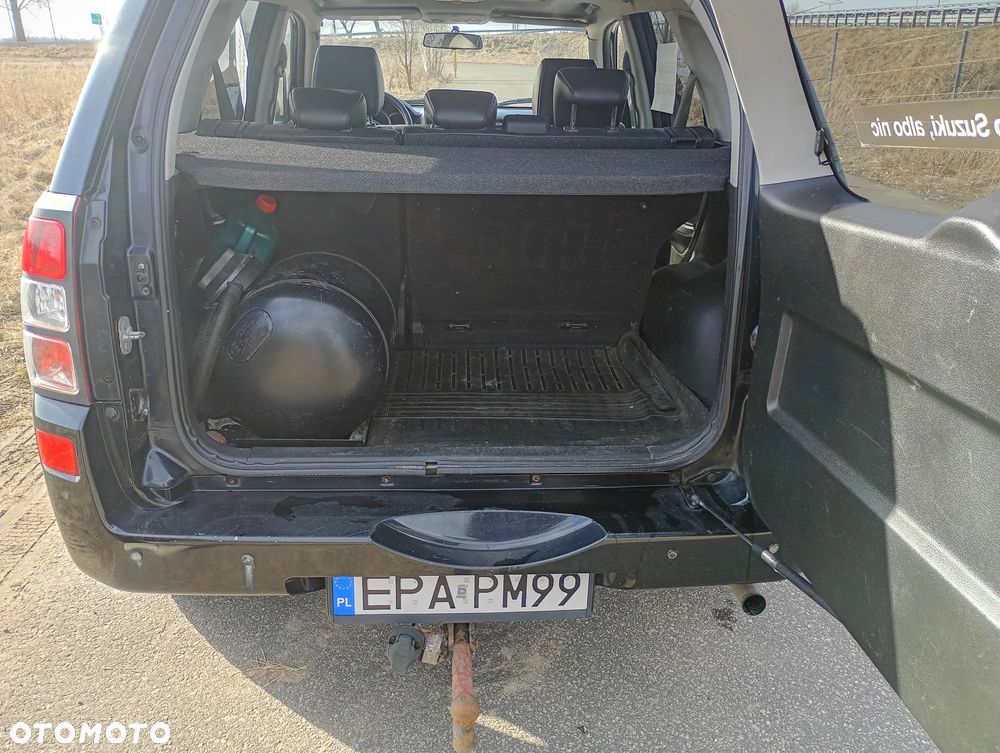 Suzuki Grand Vitara 2.0 De luxe - 7