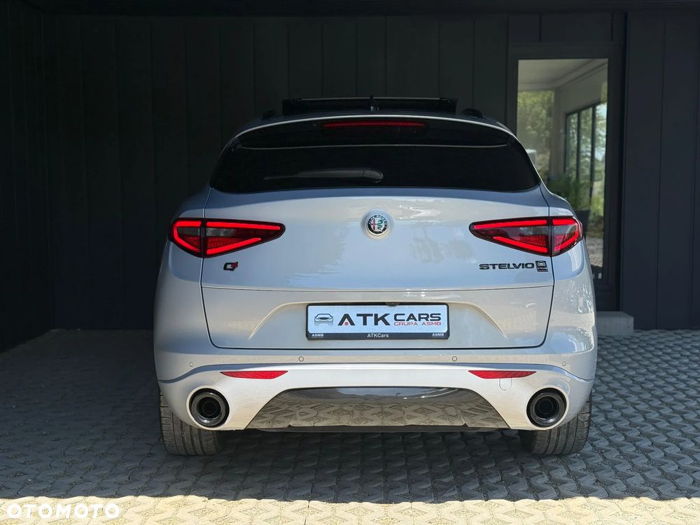 Alfa Romeo Stelvio 2.0 Turbo Veloce Q4 - 10