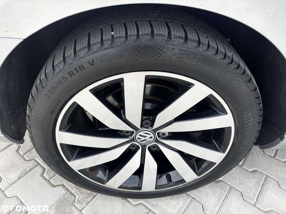 Volkswagen Passat 2.0 TDI Bi-Turbo BMT 4Mot Highline DSG - 12