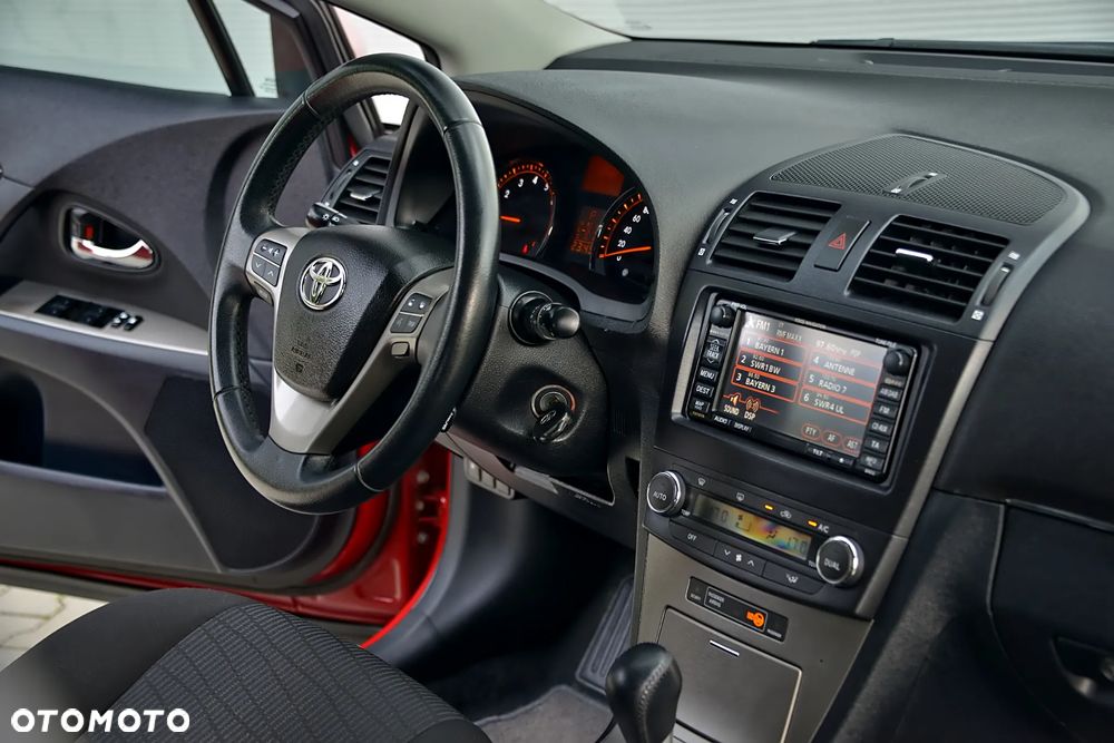 Toyota Avensis 1.8 Premium EU5 MS - 27
