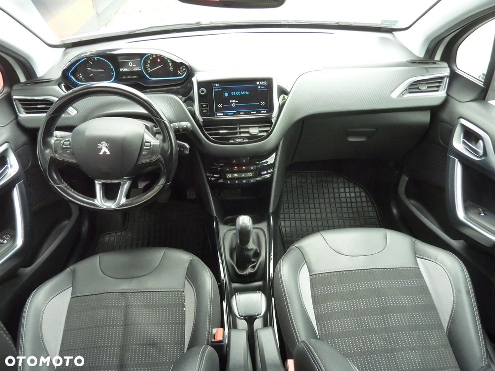 Peugeot 2008 PureTech 82 Allure - 25